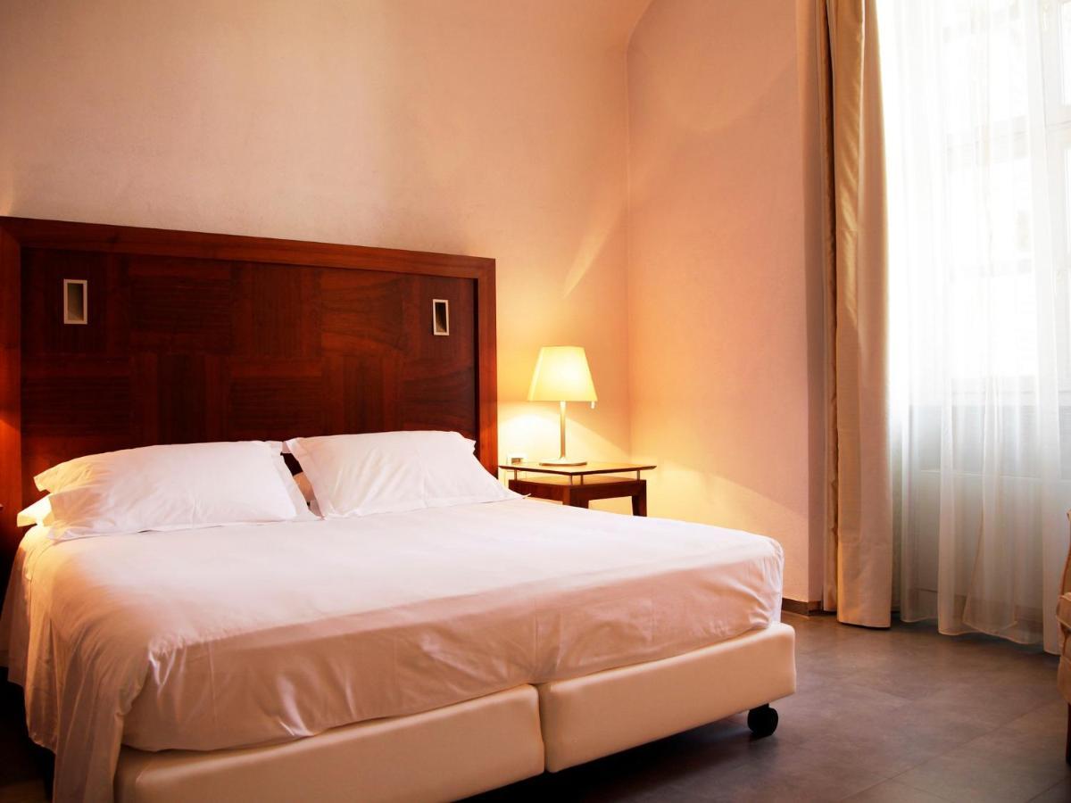 Montaldo Castle & Resort Montaldo Torinese Exterior photo