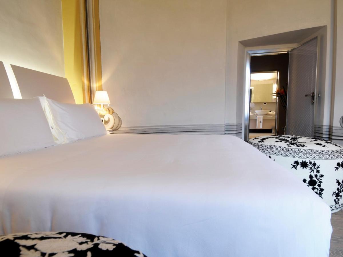 Montaldo Castle & Resort Montaldo Torinese Exterior photo