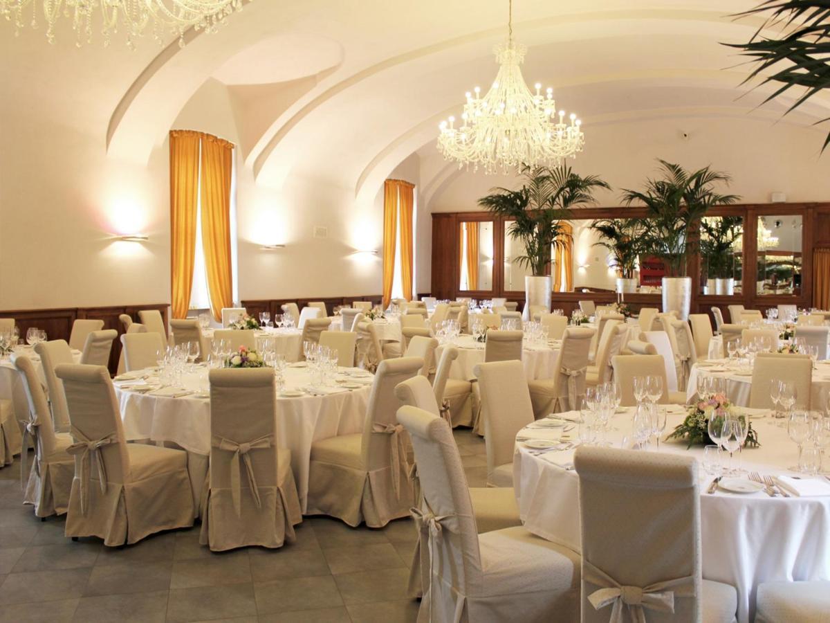 Montaldo Castle & Resort Montaldo Torinese Exterior photo