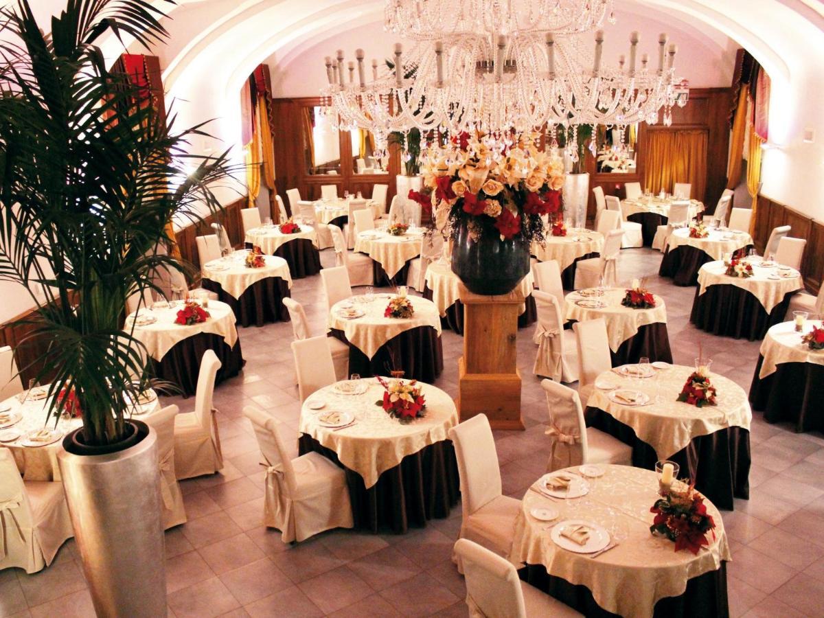 Montaldo Castle & Resort Montaldo Torinese Exterior photo